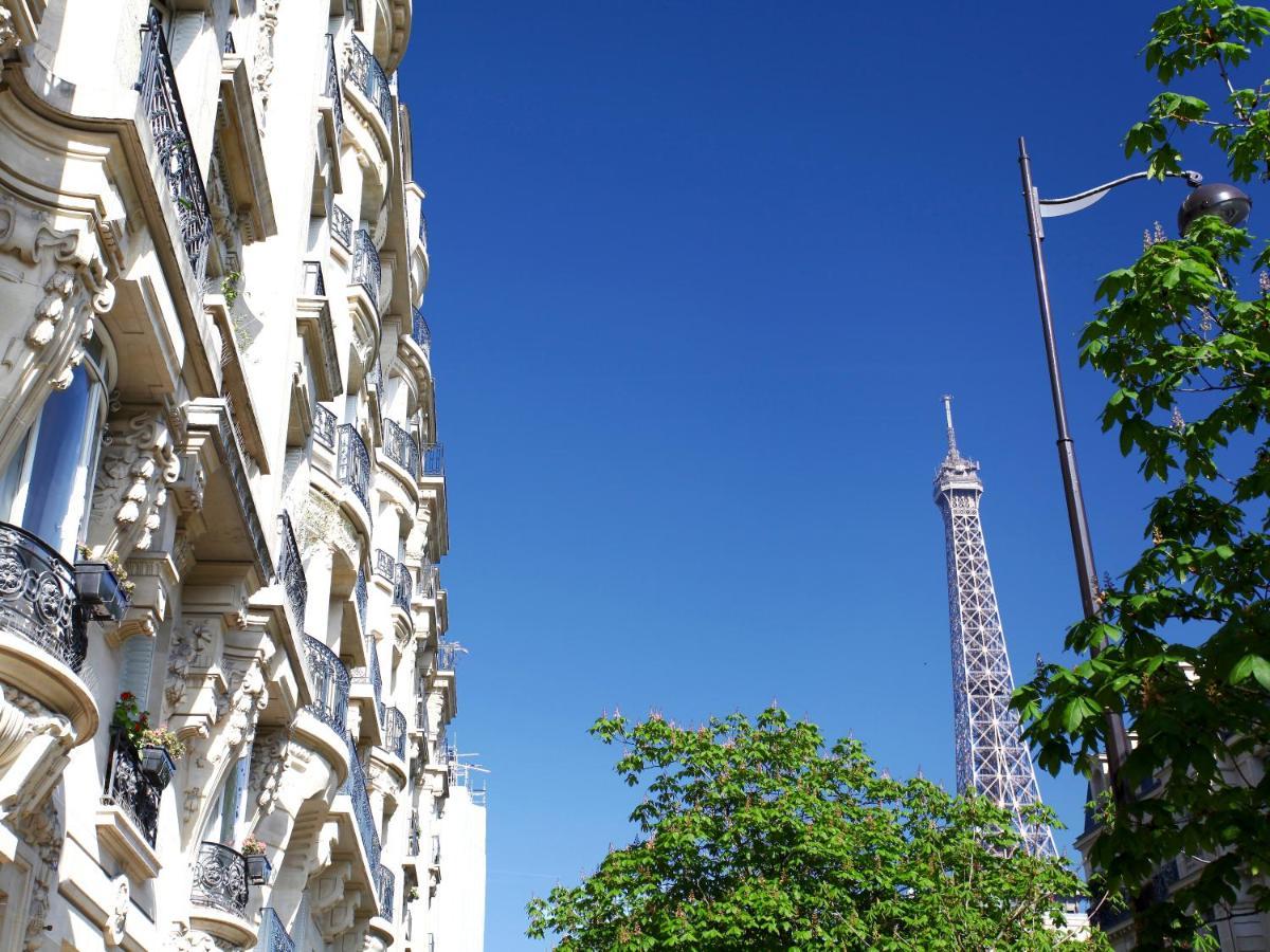 Outstanding 2 Bedrooms With A Terrific Eiffel Tower View パリ エクステリア 写真
