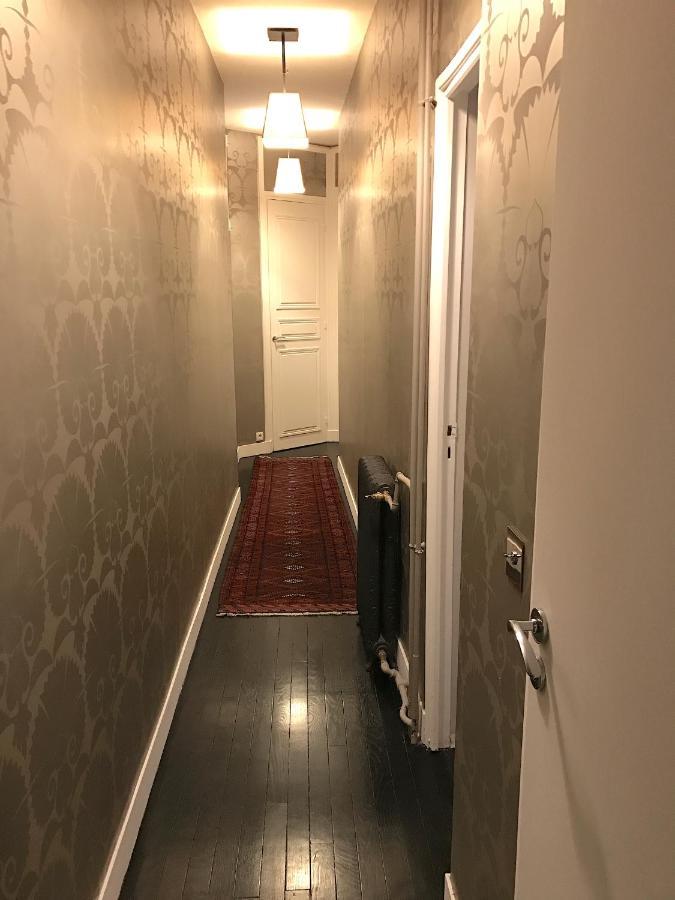 Outstanding 2 Bedrooms With A Terrific Eiffel Tower View パリ エクステリア 写真